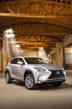 Lexus NX300h 2014 года